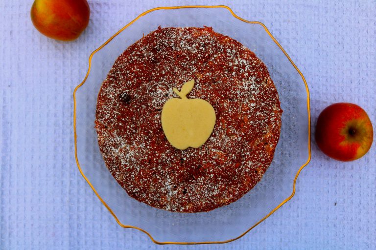 AD – Apple & Marzipan Cake